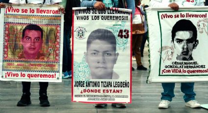Padres y madres de Ayotzinapa acusan al gobierno de autoritario