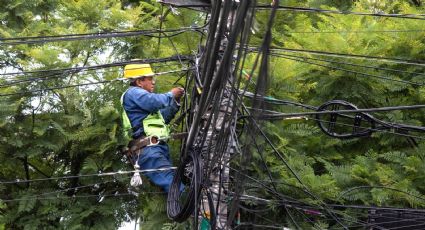 Retiran empresas de telecomunicaciones 626 km de cables en desuso en CDMX