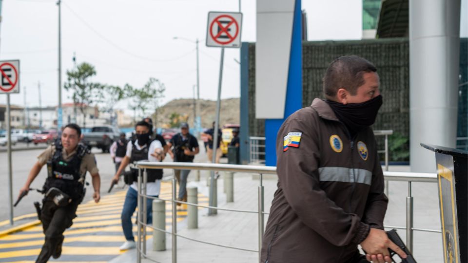 El general Víctor Herrera calificó los sucesos como actos terroristas vinculados al grupo delictivo 'Los Tiguerones'.