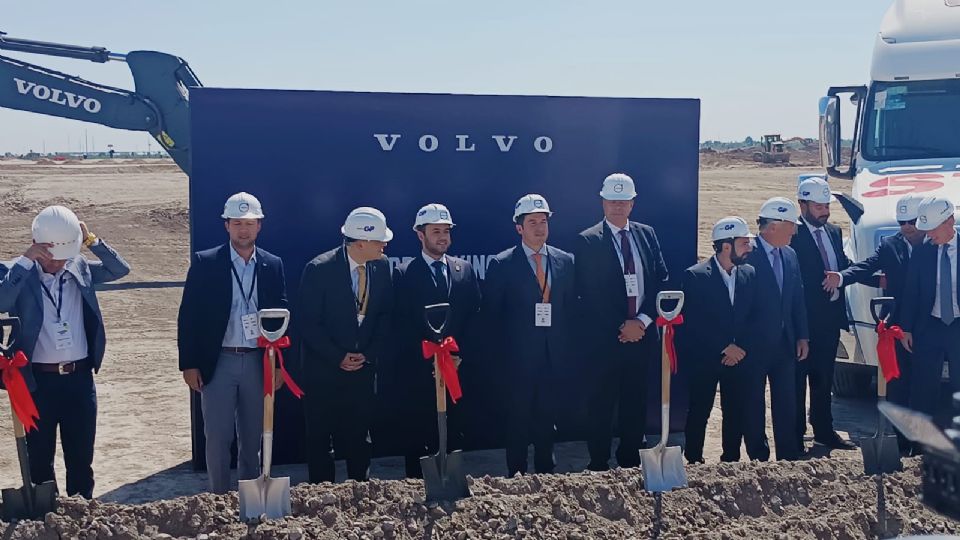 Volvo inicia construcción de su planta en Nuevo León.