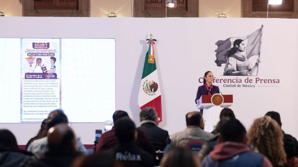 La presidenta Claudia Sheinbaum acusó al PAN de no apoyar los programas sociales.