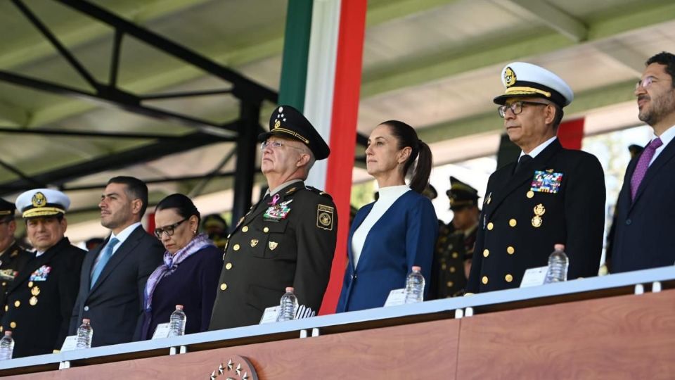 La presidenta de México, Claudia Sheinbaum afirmó que seguirá convocando al Ejército y la Marina a participar en los grandes proyectos estratégicos en el país.