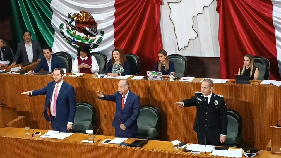 Javier Navarro Velázquez acudió a la Glosa del Informe de Gobierno en el Congreso.