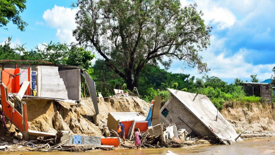 Las acciones de recuperación de los municipios de Guerrero afectados por el paso de la tormenta tropical