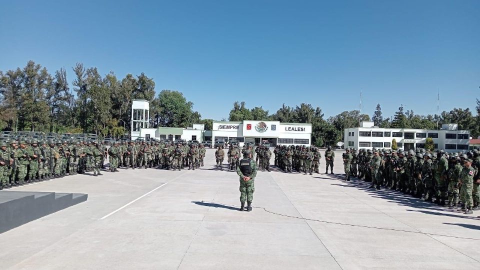 De este contingente, destacan integrantes de Fuerzas Especiales y de la Brigada de Fusileros Paracaidistas del Ejército Mexicano.