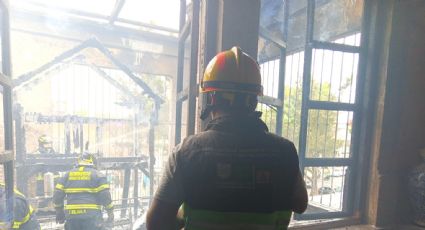 Incendio daña primer nivel del restaurante Enrique, no reportan lesionados | VIDEO