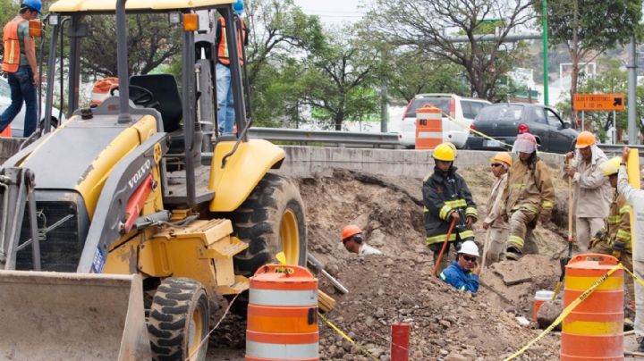 Trabajadores quedan sepultados en obras de drenaje en Tehuantepec, Oaxaca
