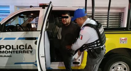 Hombre es detenido por agredir a su pareja en Cumbres Renacimiento de Monterrey
