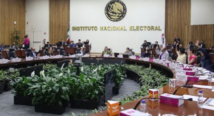 INE ordena modificar conferencia de AMLO sobre debates presidenciales