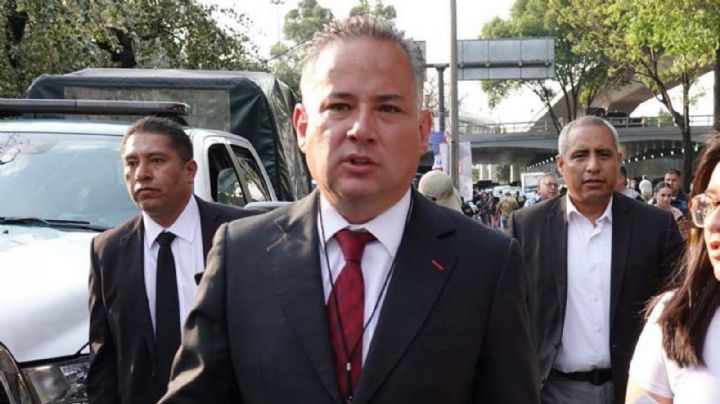 INE acata sentencia de TEPJF; registra a Santiago Nieto como candidato al Senado