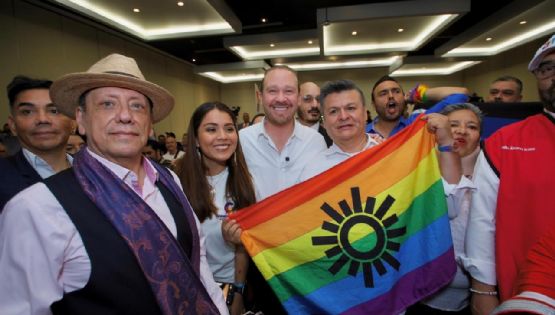 Santiago Taboada firma compromisos con la comunidad LGBTIQ+