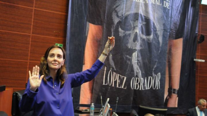 Senadores del PAN y Morena se enfrascan en nueva discusión por playera de la Santa Muerte