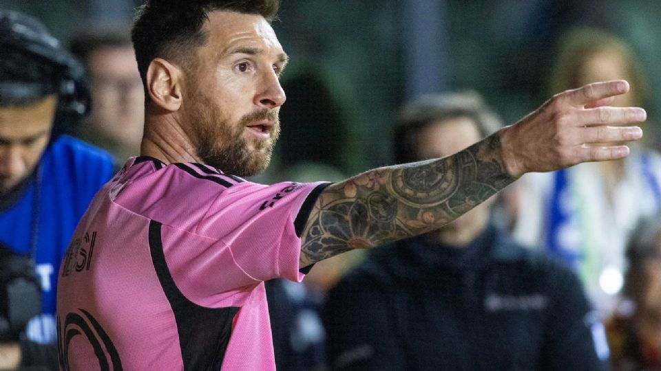 Lionel Messi está en duda para jugar en la cancha del Estadio BBVA de Monterrey.