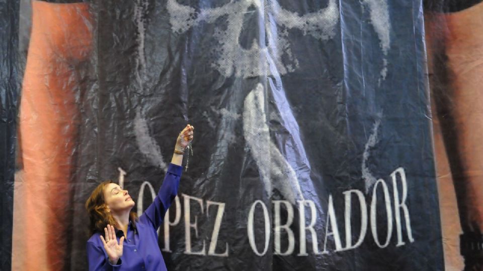 Imagen de la Santa Muerte en el Senado.