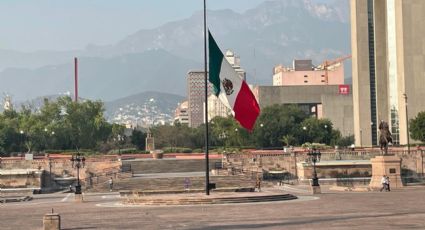 Colocan en Nuevo León bandera a media asta ante tragedia de San Pedro