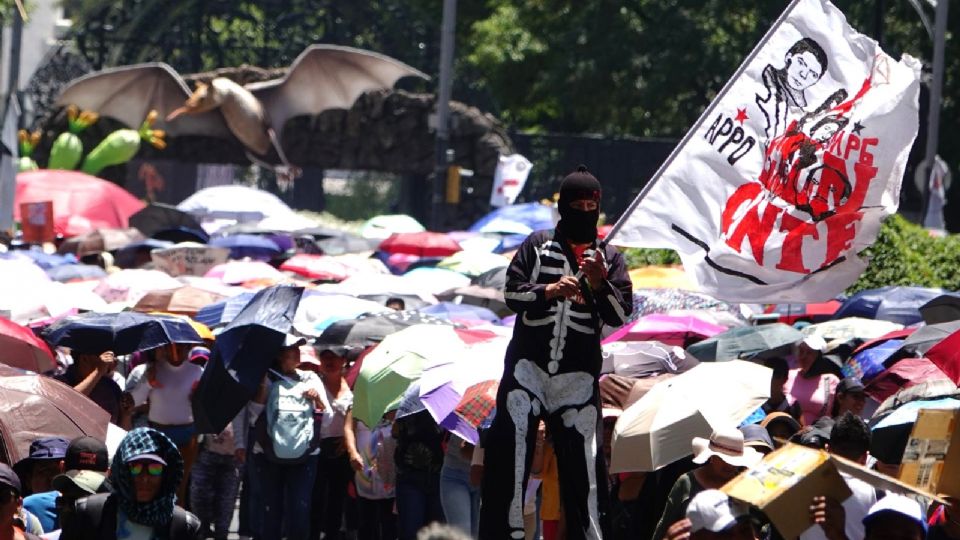 Maestros de la Coordinadora Nacional de Trabajadores de la Educación siguen realizando bloqueos.