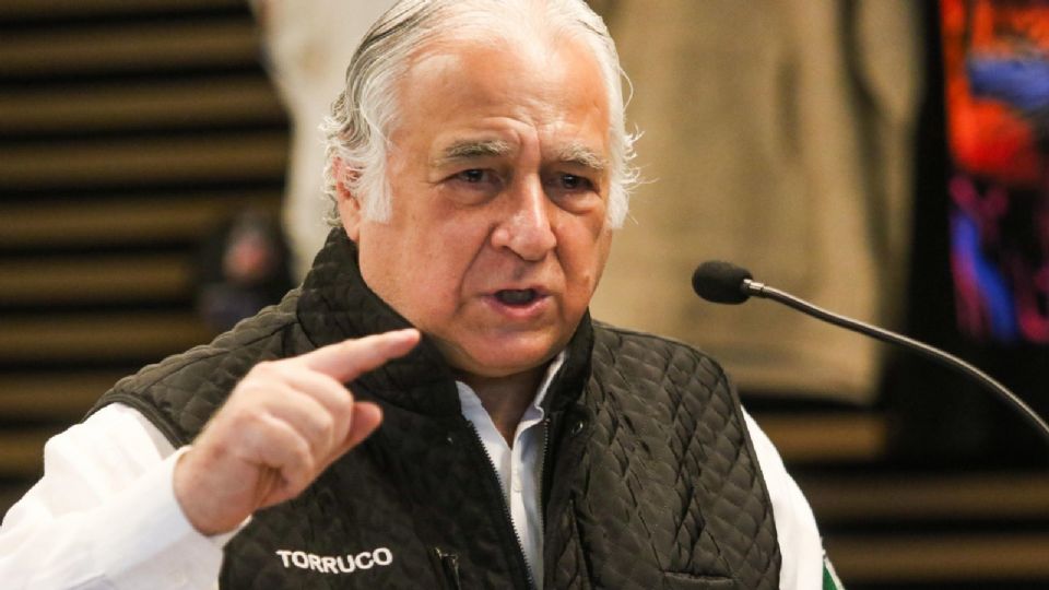 Miguel Torruco enfrenta una denuncia ante la Función Pública