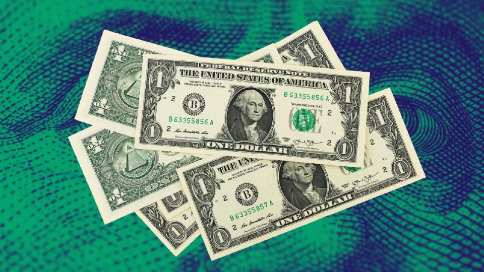 El primer viernes de junio, el tipo de cambio del dólar quedó en 18.36 pesos por cada billete estadounidense.