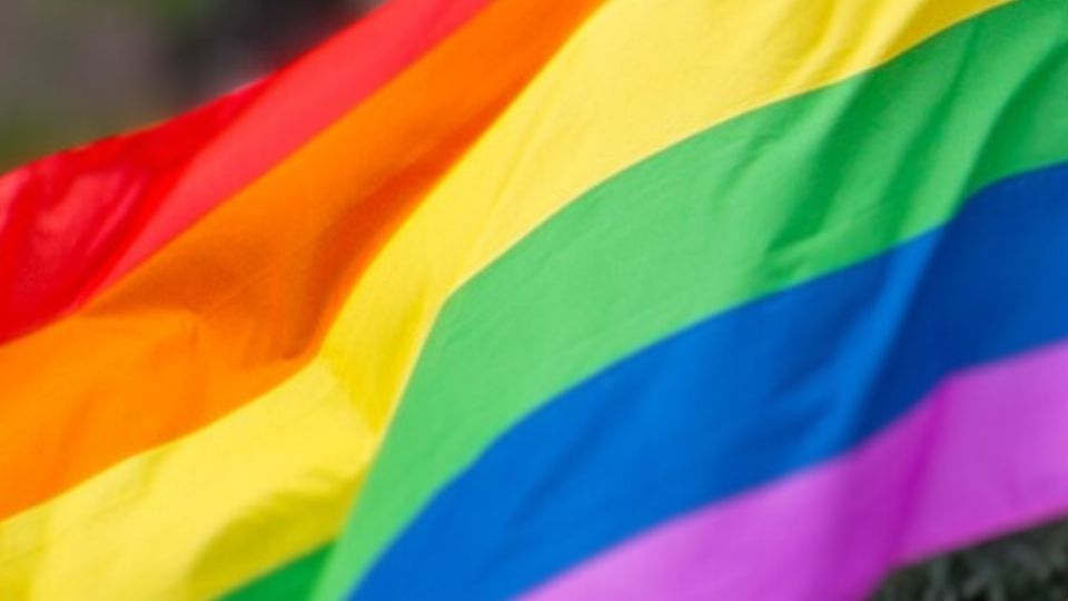 Martínez Velázquez, quien habló sobre su orgullo de ser gay en el Día Internacional contra la Homofobia, anunció que presentará las denuncias correspondientes.