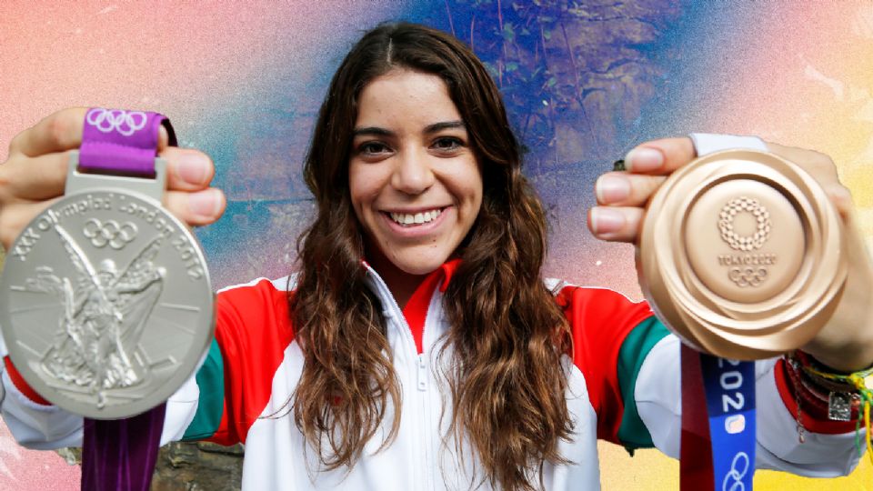 Alejandra Orozco, medallista olímpica y abanderada de la delegación mexicana en París 2024.