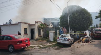 Encuentran cuerpo en descomposición durante incendio en Monterrey