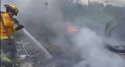 Incendio consume tejabanes en Cima de las Mitras de Santa Catarina