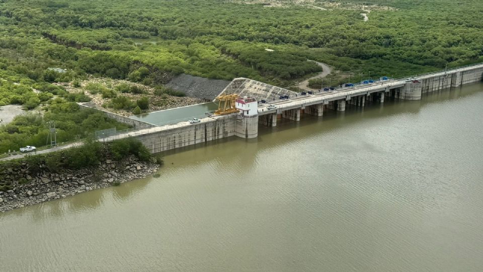 El director general del Organismo de Cuenca Río Bravo de CONAGUA, Luis Carlos Alatorre informó a través de redes sociales sobre el nivel de las presas en Nuevo León.