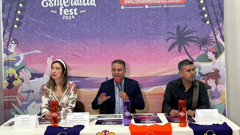 El secretario de Turismo de Veracruz, Iván Martínez Olvera, durante la presentación del evento.