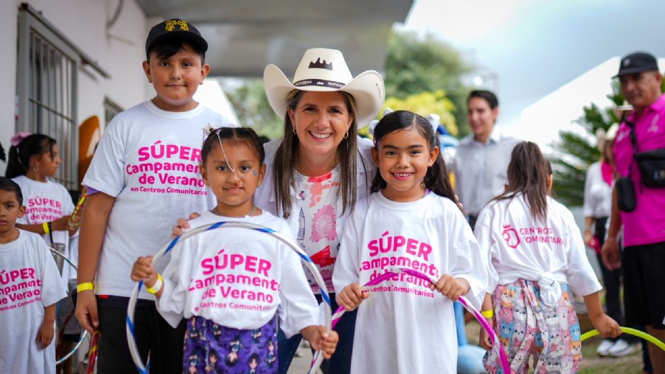 La secretaria Martha Herrera agradeció la respuesta positiva de las madres y padres de familia que han inscrito a sus hijas e hijos a la edición de este año.