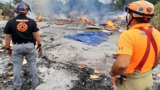 Se incendia tarimera abandonada en Apodaca; acude Protección Civil