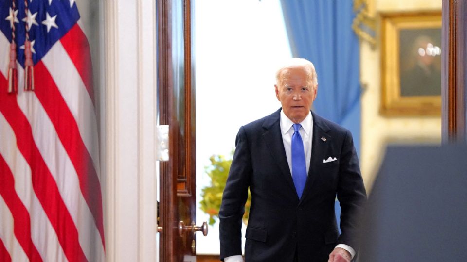 Foto de Archivo: El presidente de Estados Unidos, Joe Biden, camina en la Casa Blanca en Washington, Estados Unidos. 1 de julio de 2024.