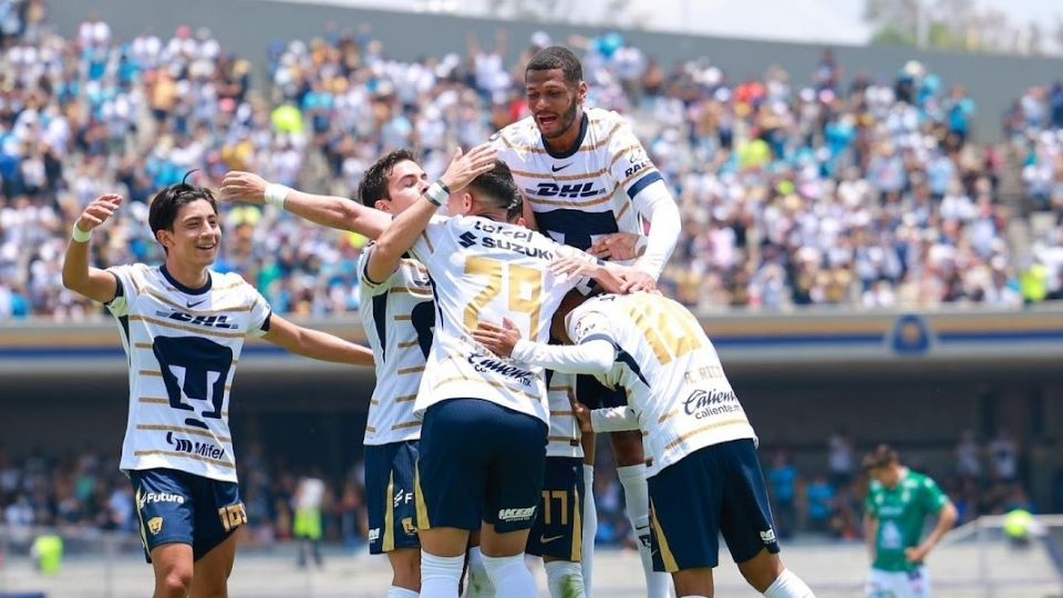 Festejo de gol de los Pumas UNAM en la Liga MX 2024