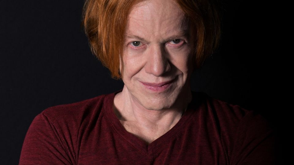 Daniel Robert «Danny» Elfman es un compositor, músico, cantautor y productor discográfico estadounidense.