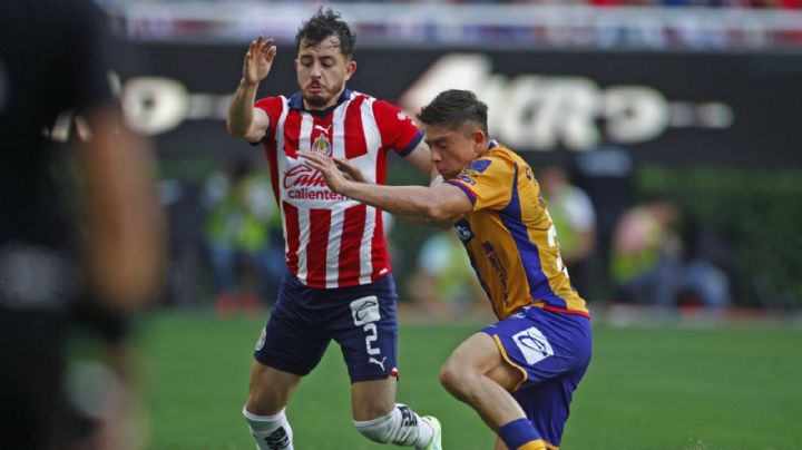 Desde Cruz Azul están interesados en Alan Mozo: ¿Cuánto vale la ficha del lateral de Chivas?