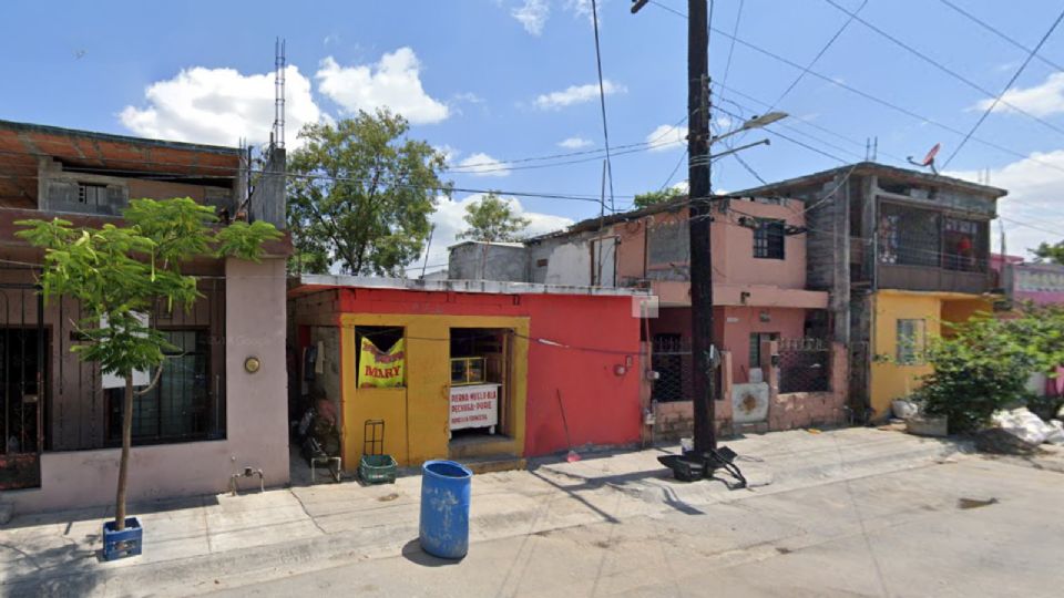 El ataque se registró frente al número 308 de la calle Mitla, casi en su cruce con Ubaldo Elizondo.