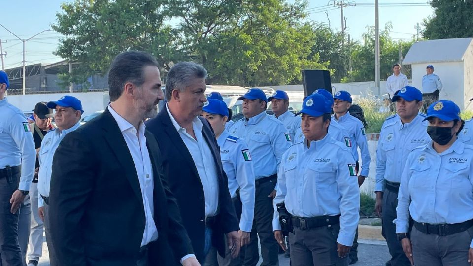 Adrián de la Garza Santos encabeza pase de lista a la Policía Municipal tras asumir la alcaldía