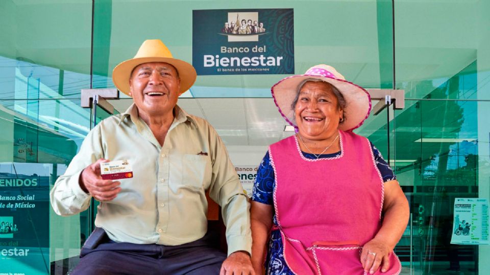 Adultos mayores inscritos en la Pensión Bienestar recibirán el pago correspondiente al penúltimo bimestre del año.