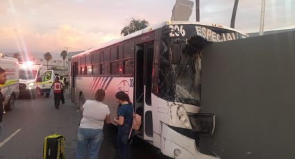 Choque de transporte de personal deja 12 heridos en Guadalupe