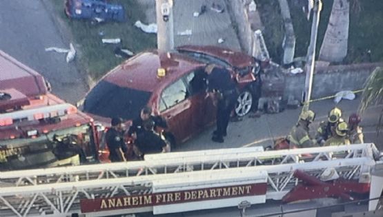 VIDEO | Terror afuera de una preparatoria: conductor atropella a grupo de personas y deja 9 heridos