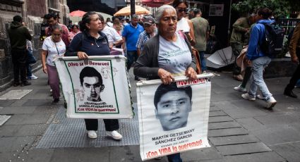 Familiares de los normalistas de Ayotzinapa aún esperan nueva reunión con la Presidenta