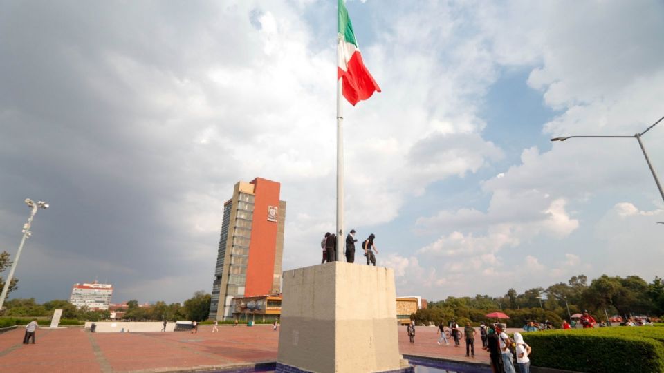 La UNAM redoblará esfuerzos para garantizar la seguridad de la comunidad universitaria y ayudar a que por frustración o soledad, alumnos incurran en actos de violencia, dice el rector Leonardo Lomelí.