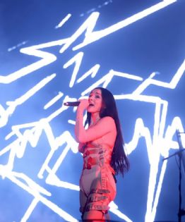 "Empty Hands": Poppy, la errante sin etiquetas