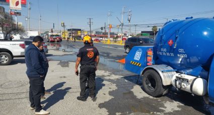 Fuga de gas de una pipa provoca la evacuación de 135 personas en Monterrey