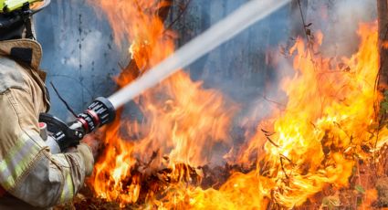 Incendio consume 3 departamentos en edificio de Morones Prieto en Guadalupe