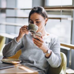 Cómo tomar café sin afectar el sueño: Guía de expertos para un descanso perfecto