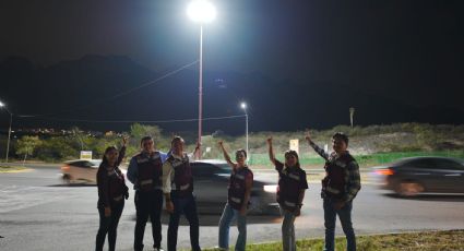 Municipio de García instala Mega Torres de Luz en Paseo de los Leones