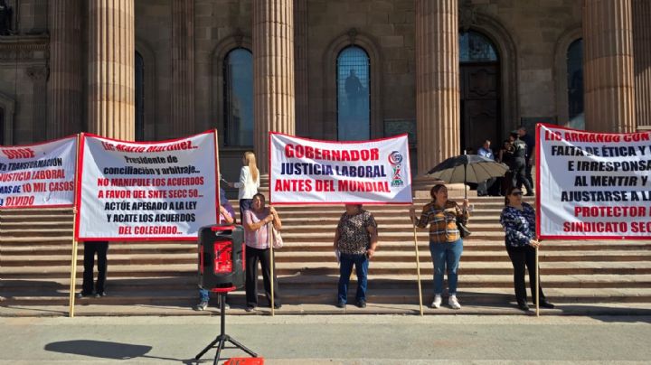 Ex trabajadores protestan en Palacio de Gobierno por indemnizaciones no pagadas