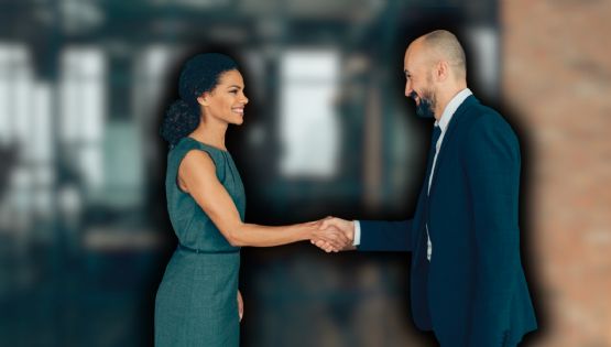 ¿Buen día o buenos días? La RAE explica cómo debe ser el saludo matutino