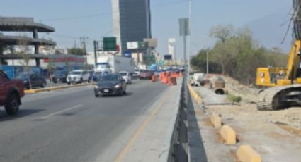 Tras discrepancias inician reparaciones en carril exprés de Morones Prieto tras desgaje de talud
