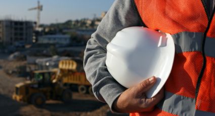 ¿Qué dice el artículo 74 de la Ley Federal del Trabajo sobre los Días Santos?